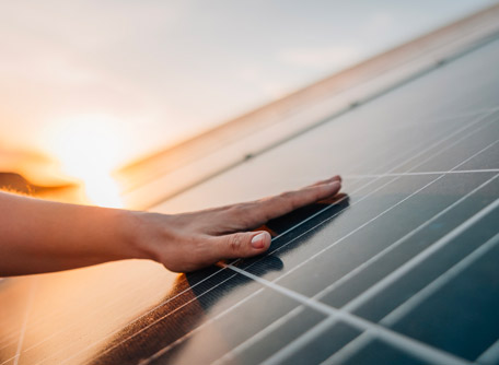 Réduire sa facture d’électricité : nos offres photovoltaïques Sol&moi